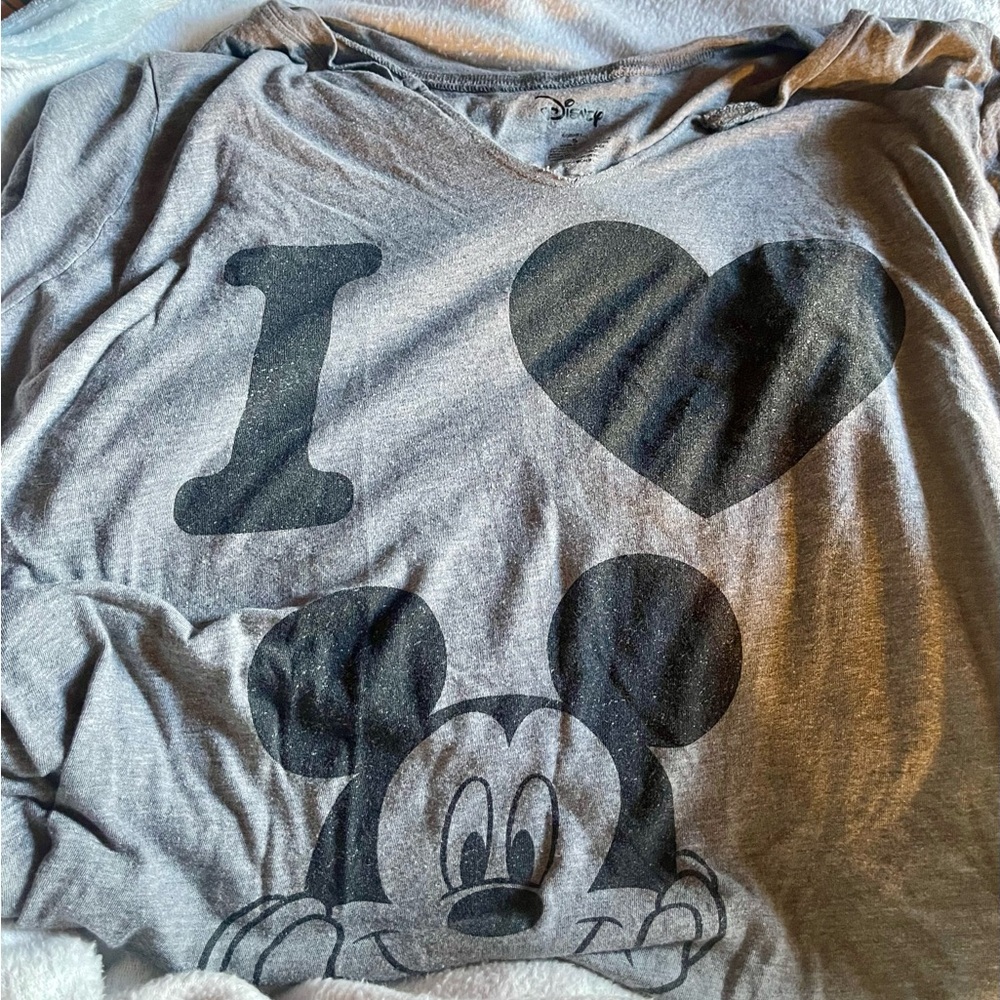 Two Pieces Torrid Disney Mickey Mouse Moana T-Shirts size 4 (26/28)